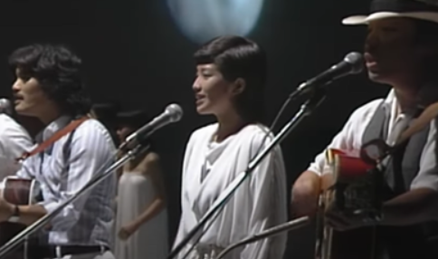 アリスと歌う山口百恵